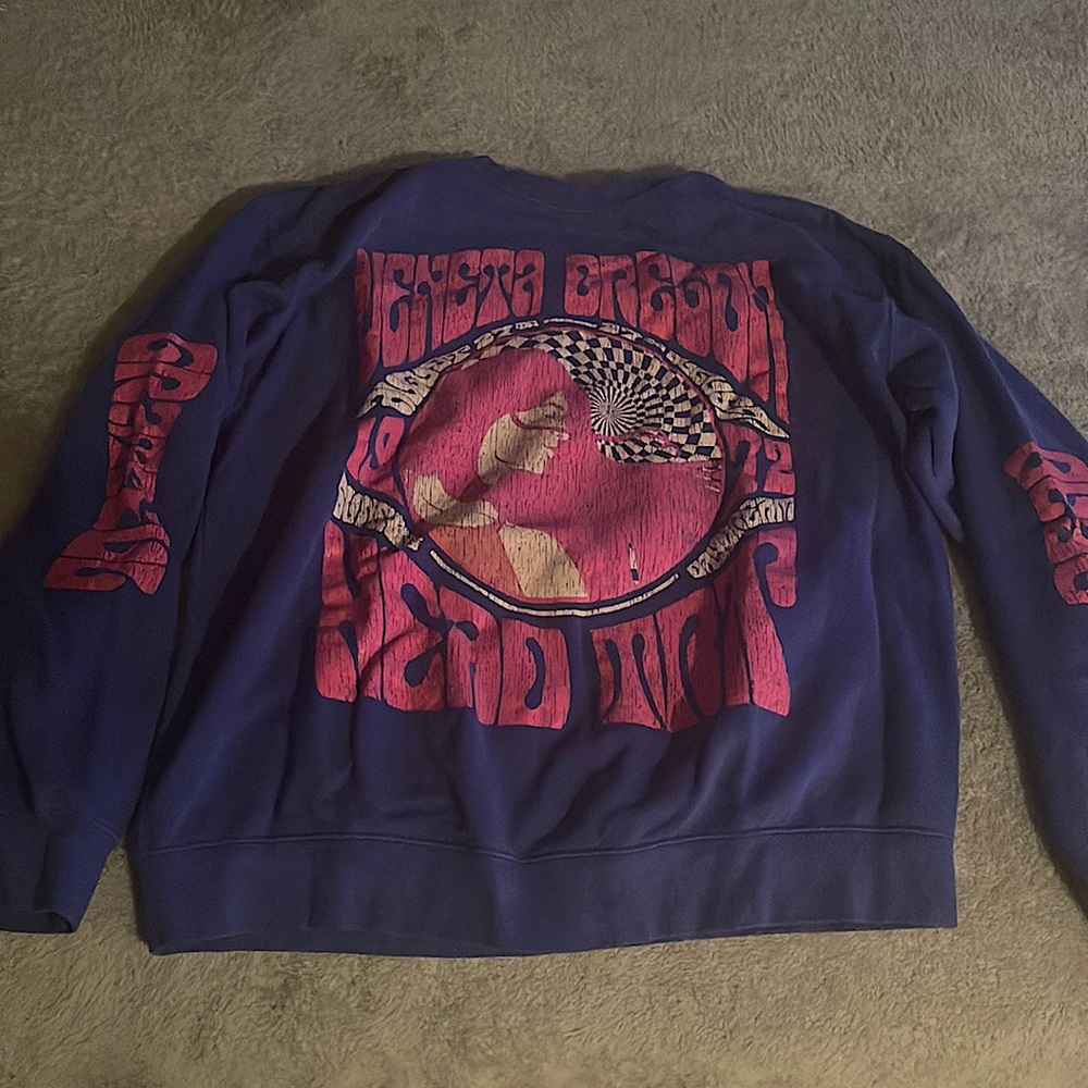 Urban outfitters sweatshirt s/m